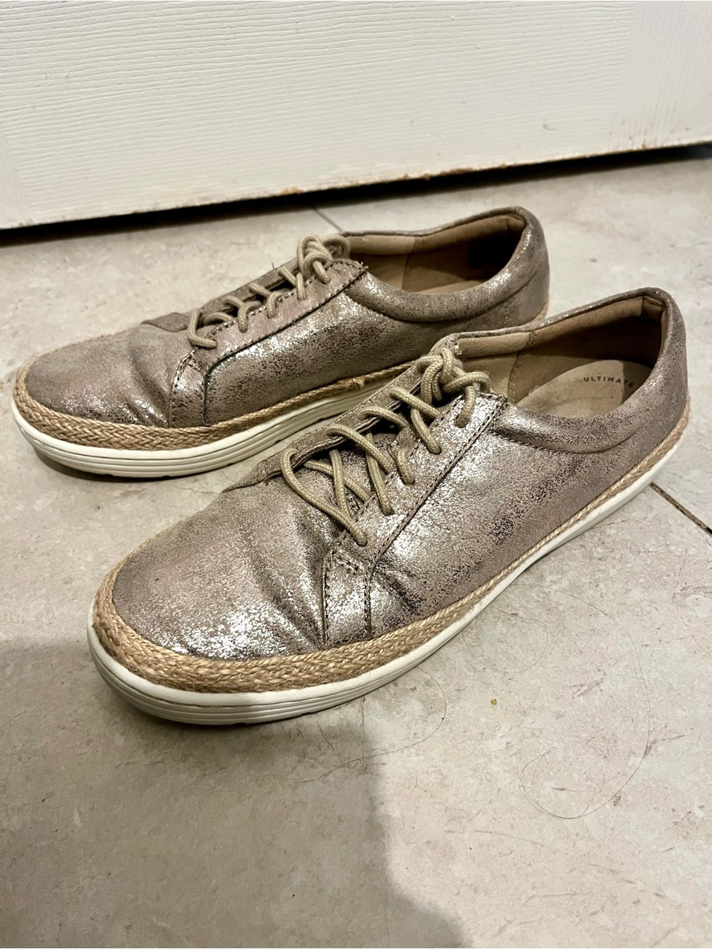 3/25$💥 Clarks Marie Mist Pewter Metallic Espadrille Sneakers Size 8 US Women